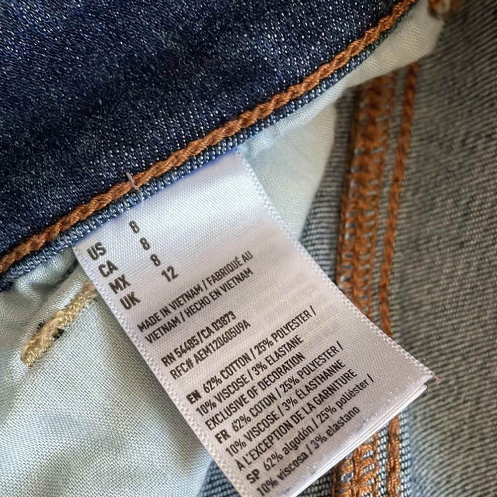 American Eagle Dark Wash Jean Shorts - Picture 4 of 4